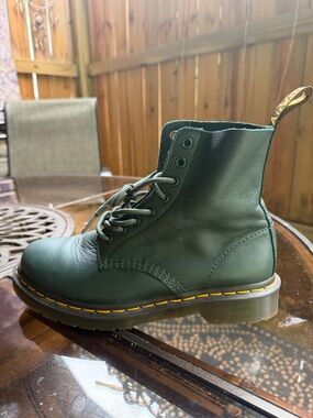 Dr. Martens Pascal Green lace up Boots size 8